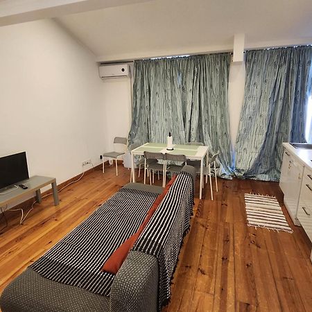 Daora Lisbon Low Cost Hostel Экстерьер фото