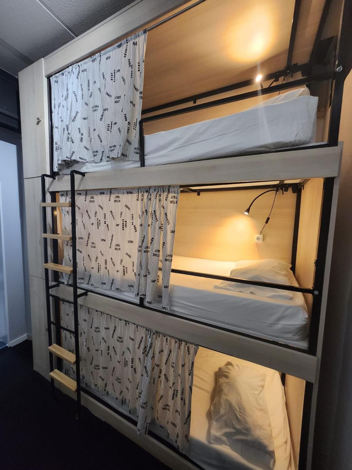 Daora Lisbon Low Cost Hostel Экстерьер фото